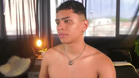 Eros Wild online show from December 15, 8:39 pm