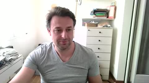 esibizionista 91 online show from April 10, 10:55 am