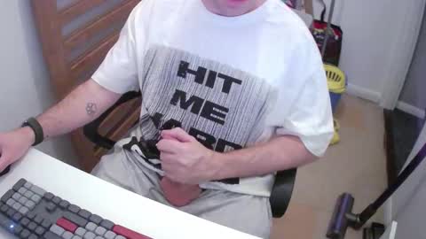 Snapshot of essex_wild chatting on October 14, 9:11 pm Morph online show from October 14, 9:11 pm