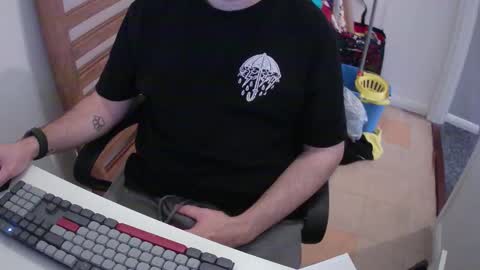 Snapshot of essex_wild chatting on October 23, 11:24 am Morph online show from October 23, 11:24 am