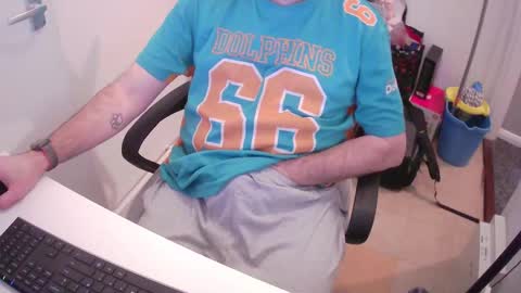 Snapshot of essex_wild chatting on February 16, 9:27 pm Morph online show from February 16, 9:27 pm