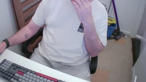 Morph online show from April 15, 9:04 pm