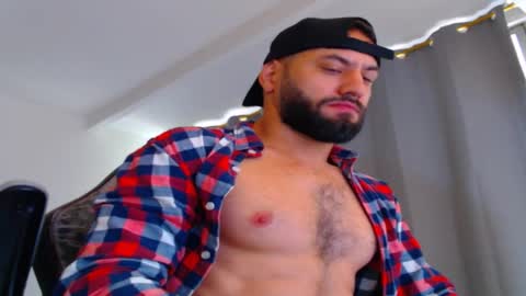 esteban online show from November 24, 1:01 pm