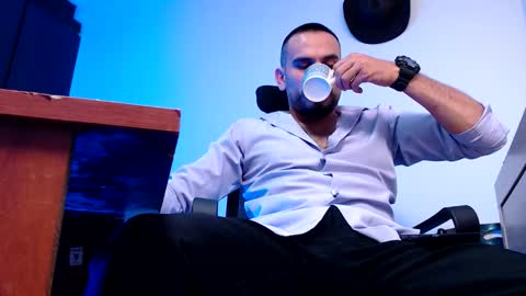 Esteban Fernandez online show from February 3, 3:59 am