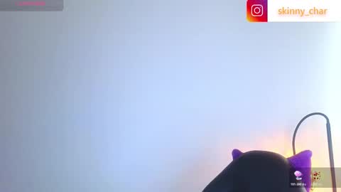 Esteban independent model online show from February 11, 2:00 pm