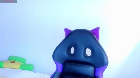 Esteban independent model online show from November 8, 6:11 pm