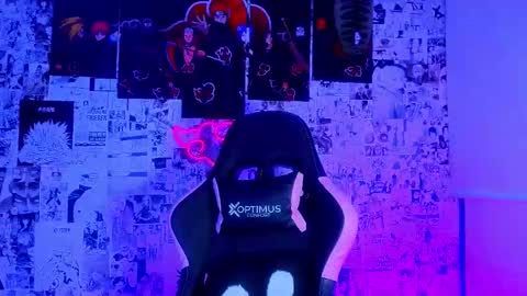 Esteban independent model online show from March 25, 11:20 pm