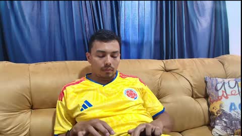 Esteban online show from March 29, 9:37 pm