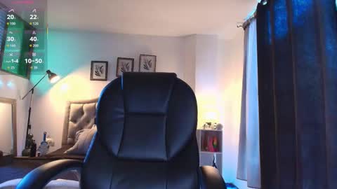 Snapshot of estebanperez_ chatting on October 24, 11:45 am Esteban online show from October 24, 11:45 am