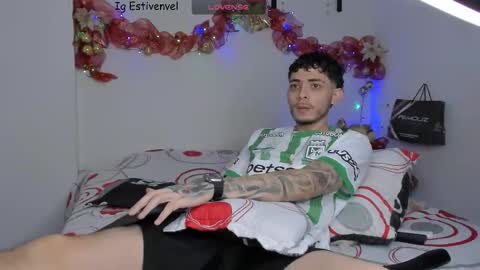 estivenvel online show from November 23, 2:28 pm