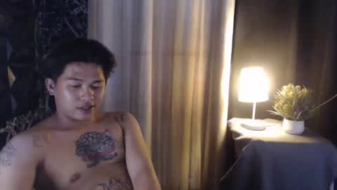 Snapshot of esward_tynn chatting on September 22, 4:39 pm im esward tynn online show from September 22, 4:39 pm