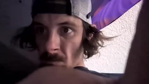 et528007 online show from April 15, 10:21 pm