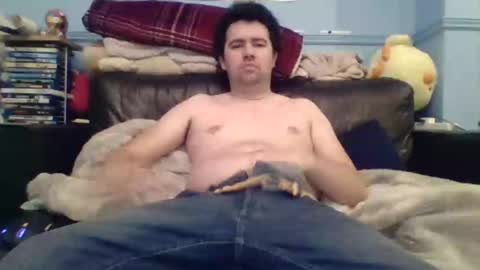 Snapshot of ethan14111 chatting on December 8, 12:40 am Ethan1411 online show from December 8, 12:40 am