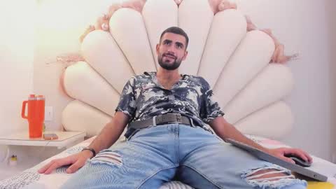 Ethan online show from December 20, 7:43 pm