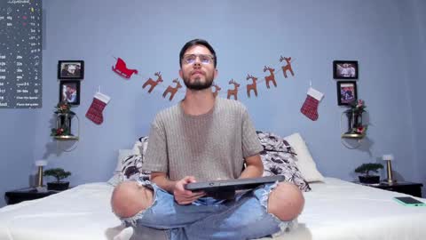Snapshot of ethan_adam chatting on December 6, 2:13 am ADAM TAYLOR  ETHAN CAMBAL INDEPENDENT MODELS online show from December 6, 2:13 am