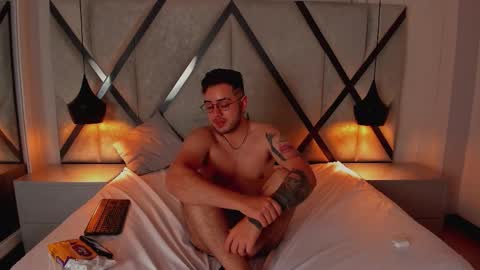 ethan_greys online show from January 15, 1:42 am