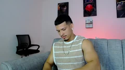 ethan_rodgers01 online show from July 13, 2:19 pm