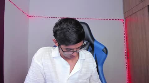 Snapshot of ethan_sai01 chatting on December 9, 8:11 am ETHAN SAI online show from December 9, 8:11 am