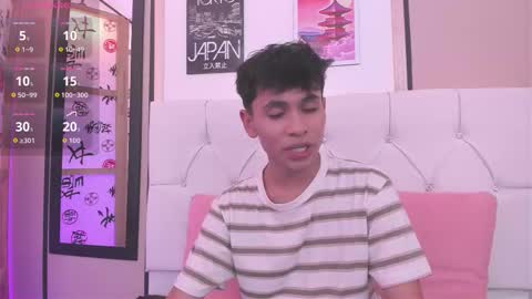 Snapshot of ethan_westt chatting on September 8, 8:19 pm Ethan online show from September 8, 8:19 pm