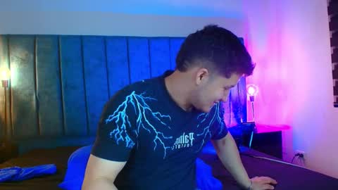 ethanconnor_ online show from March 27, 12:06 pm