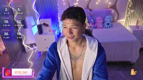 ette online show from January 9, 3:45 am