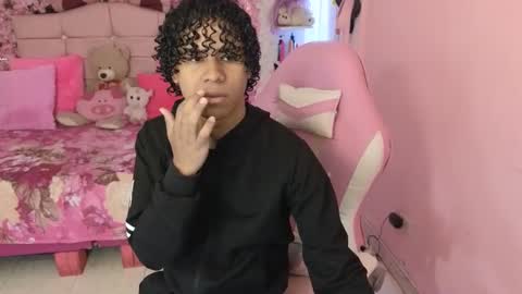 Etthanhaw online show from February 8, 3:00 pm