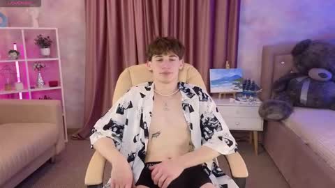 Evan online show from February 19, 9:33 pm