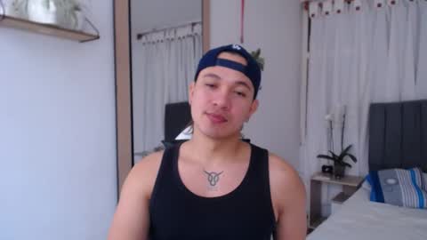 Snapshot of evans_king chatting on December 23, 3:01 pm Evan online show from December 23, 3:01 pm