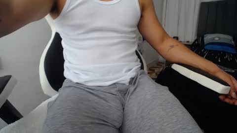 Snapshot of evans_king chatting on January 7, 1:10 pm Evan online show from January 7, 1:10 pm