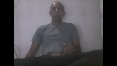 everaldosantos online show from December 12, 12:05 am