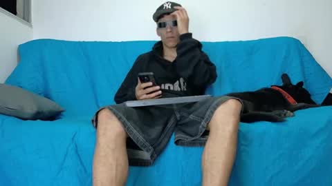 evil_boss1 online show from June 22, 2:39 am