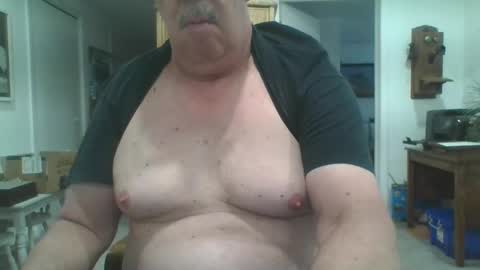 Snapshot of excitacbleguy9 chatting on December 10, 4:27 pm was excitablyguy hacked online show from December 10, 4:27 pm