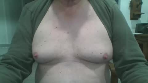 Snapshot of excitacbleguy9 chatting on December 31, 9:28 pm was excitablyguy hacked online show from December 31, 9:28 pm