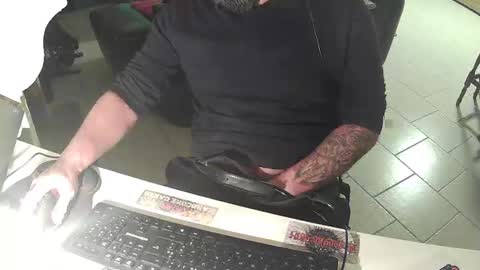 Gio online show from February 26, 8:42 pm