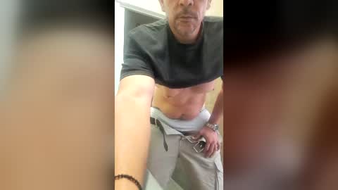 derssing online show from July 22, 10:29 am