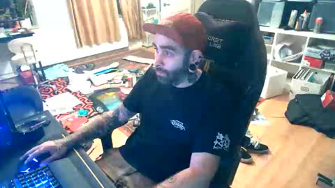 Snapshot of eytab chatting on September 18, 11:51 pm Eytab online show from September 18, 11:51 pm