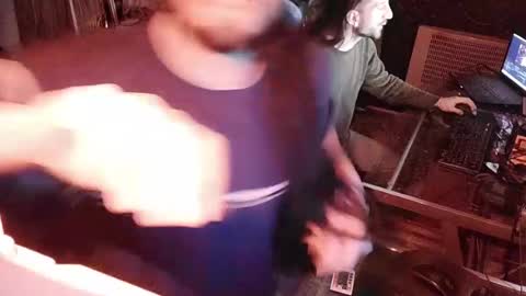 ezeandpe online show from July 5, 2:26 am