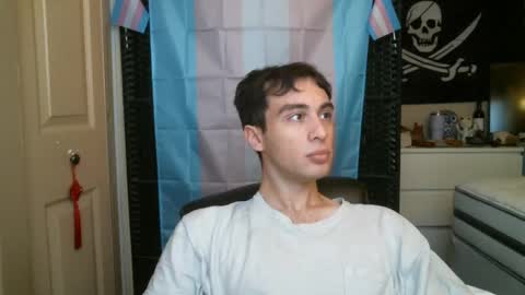 Snapshot of ezra_naamah chatting on January 4, 5:26 pm Ezra Naamah online show from January 4, 5:26 pm