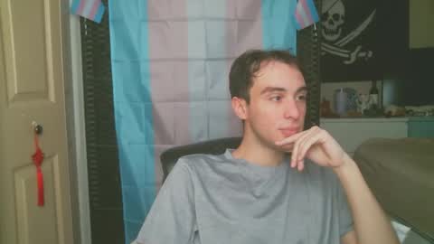 Snapshot of ezra_naamah chatting on December 30, 7:42 pm Ezra Naamah online show from December 30, 7:42 pm