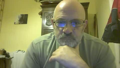 f1zzeek online show from April 15, 10:10 pm