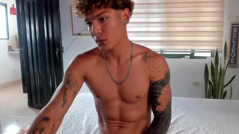 Snapshot of fabrizio_amery chatting on December 23, 9:29 pm -  A N D E R online show from December 23, 9:29 pm