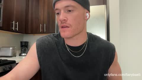 Travis online show from December 19, 6:27 pm