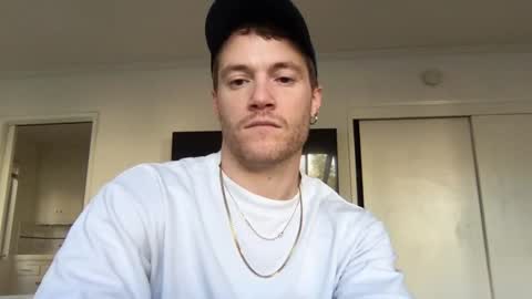 Travis online show from March 8, 12:42 am