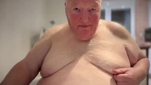 fatslutcutey online show from December 31, 12:43 am