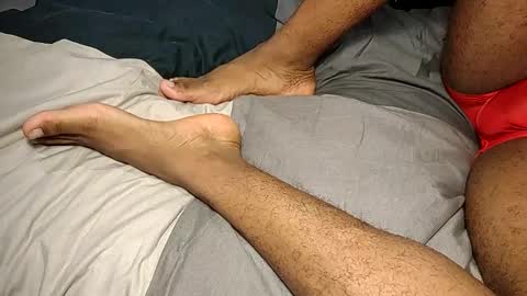 feetofmau online show from November 3, 8:40 am