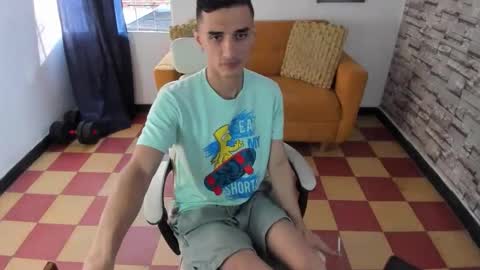 felipe colinss online show from April 9, 12:11 pm