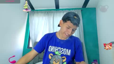 felipehotgonzalez online show from November 25, 1:35 pm