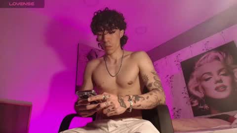Snapshot of felix__star chatting on October 23, 10:57 pm Felix  online show from October 23, 10:57 pm