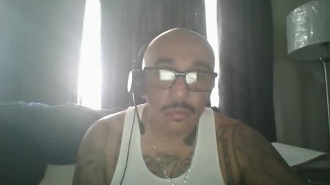 felixrlarios25 online show from June 3, 12:45 am