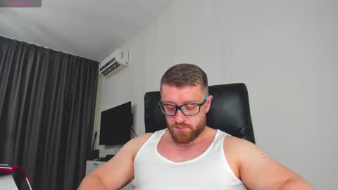 FindomGuyXXX online show from February 8, 7:40 pm